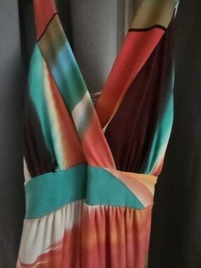 Sleeveless V-Neck Multicolor Maxi Dress